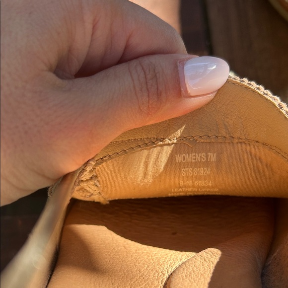 Sperry Metallic Gold Loafers for Women Size 7 - Picture 5 of 5